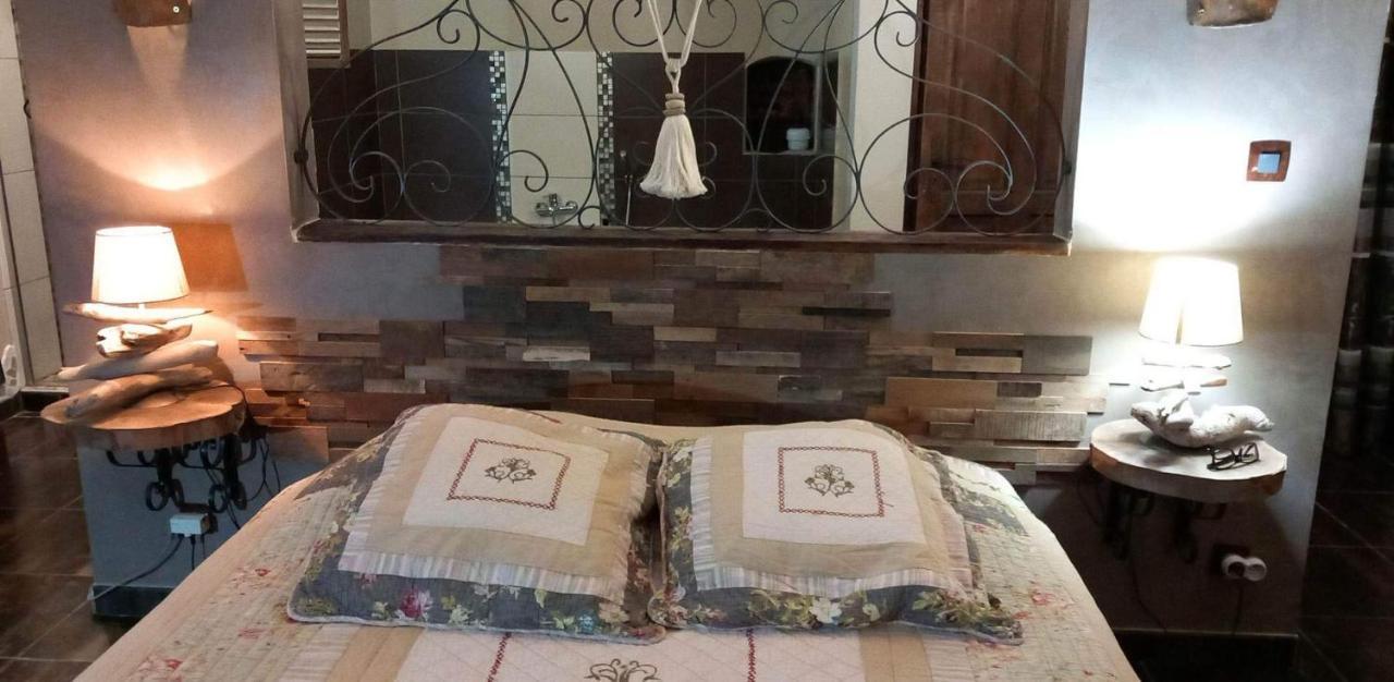 Chambres D Hotes ,Hotel ,Secret D'Une Nuit A Vicq Pres De Onnaing,Avec Piscine Dış mekan fotoğraf
