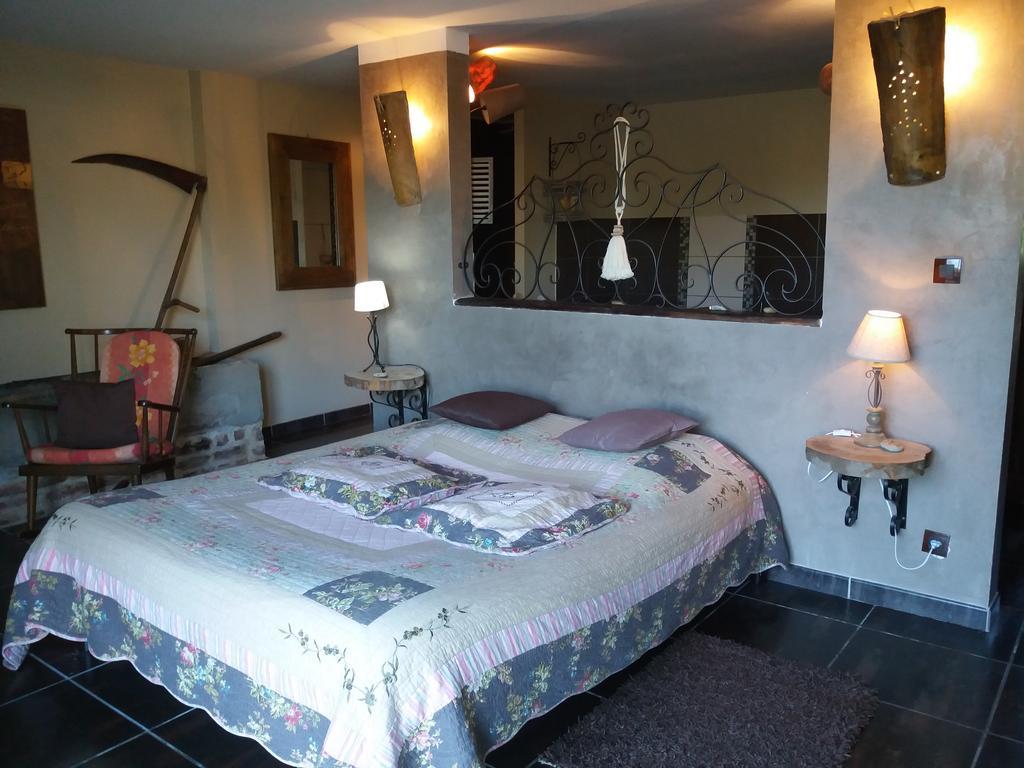 Chambres D Hotes ,Hotel ,Secret D'Une Nuit A Vicq Pres De Onnaing,Avec Piscine Dış mekan fotoğraf