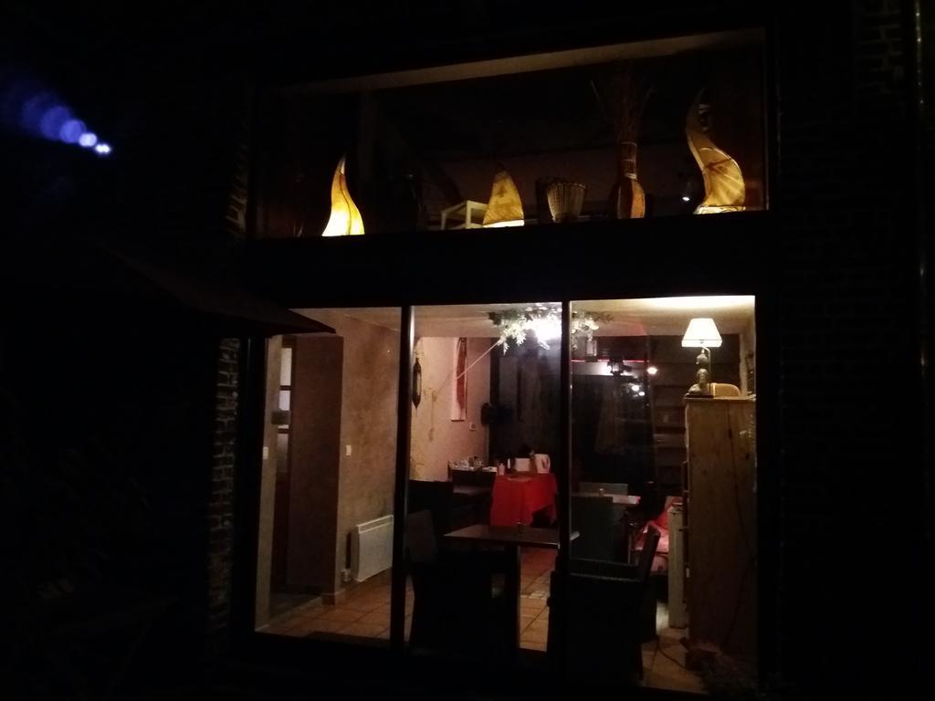 Chambres D Hotes ,Hotel ,Secret D'Une Nuit A Vicq Pres De Onnaing,Avec Piscine Dış mekan fotoğraf